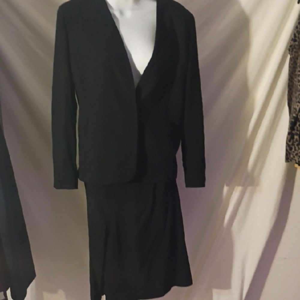 MaxMara Elegant Black Garment